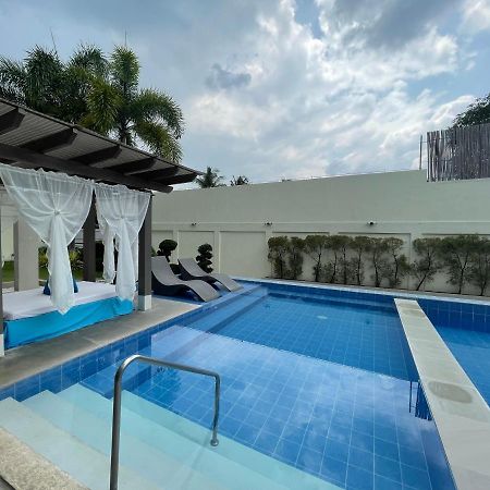 Ezekiel'S Private Hot Spring Resort Calamba  Ngoại thất bức ảnh